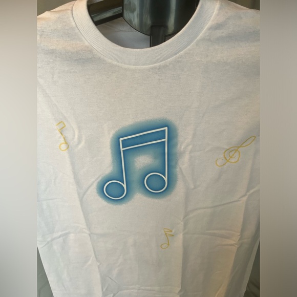 NWOT MUSIC NOTE🎼🎵 CUSTOM TEE - Picture 3 of 5
